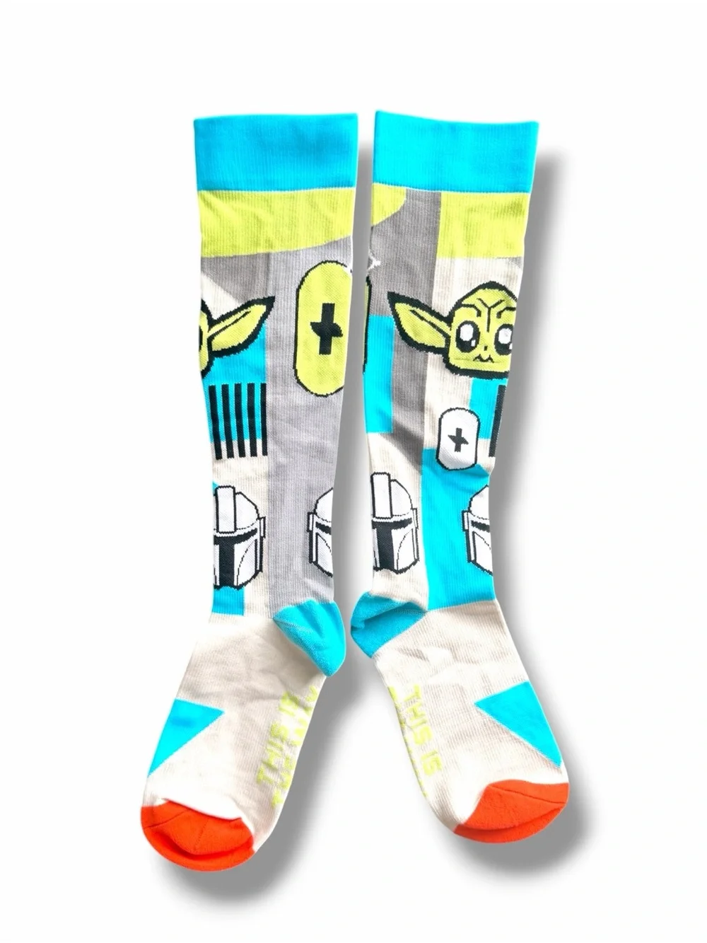 FIGS Star Wars Mandalorian Grogu Compression Socks Size Small Baby Yoda Nurse